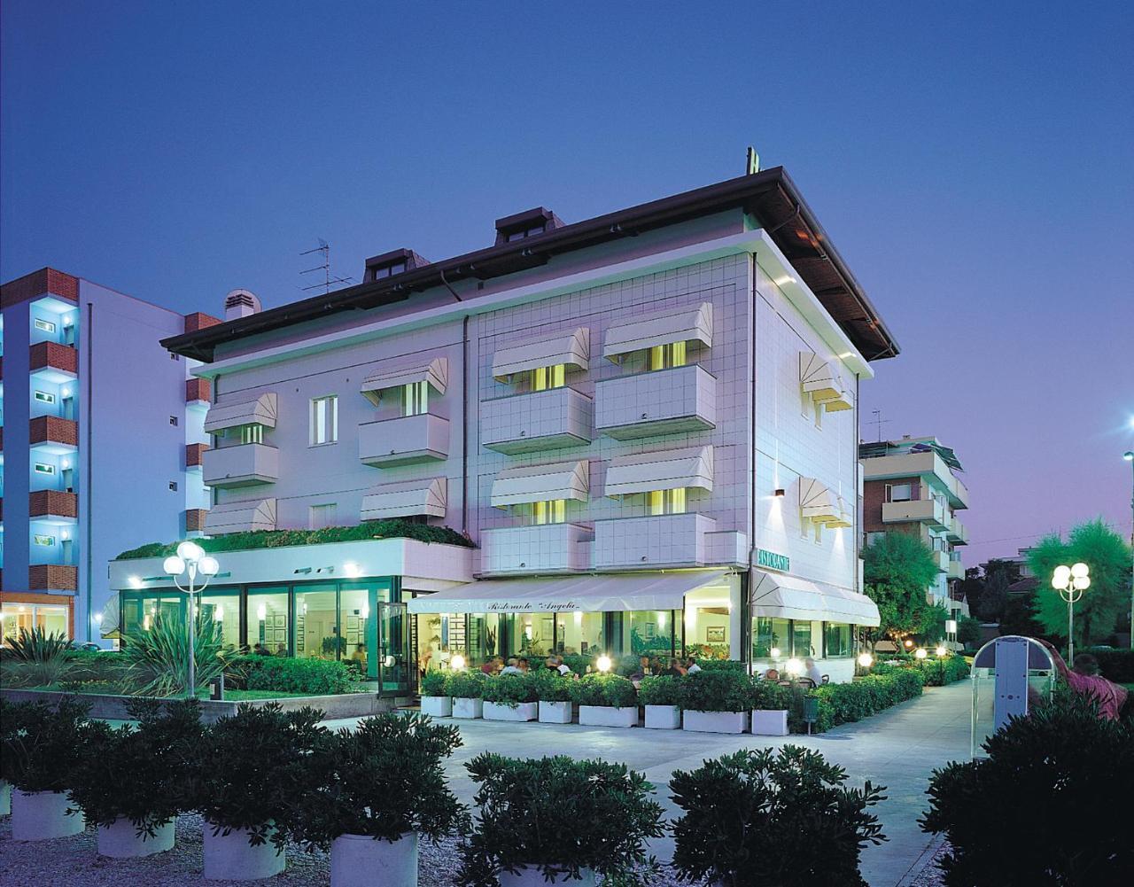 Hotel Angela Fano Exterior photo